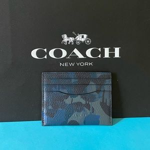 NWT Coach Card Case With Camo Print Blue/Midnight Navy